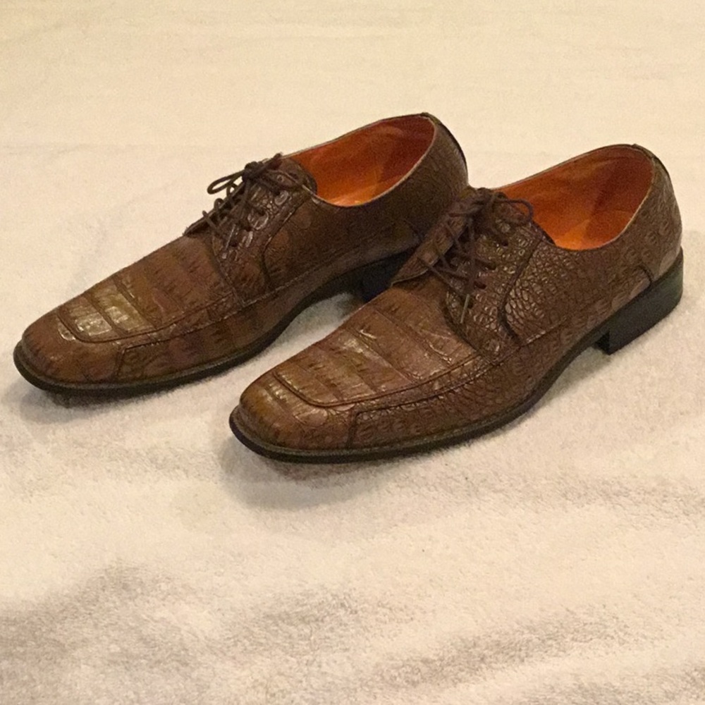 Men’s Ferro Aldo brown dress shoes size 8.5